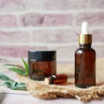 10 Shea Butter Skincare Benefits That Go Way Beyond Just “Moisturizing”